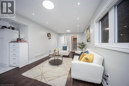 692 Huntington Ridge Drive, Mississauga, ON - Indoor Photo Showing Other Room