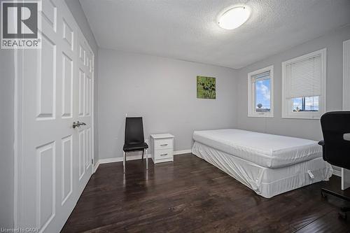 692 Huntington Ridge Drive, Mississauga, ON - Indoor Photo Showing Bedroom