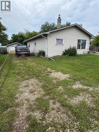 231 Eisenhower Street, Midale, SK - Outdoor