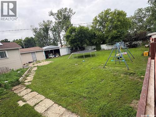 231 Eisenhower Street, Midale, SK - Outdoor With Backyard