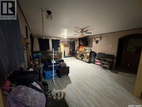 231 Eisenhower Street, Midale, SK - Indoor