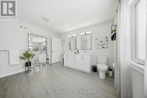 89 Acorn Trail, St. Thomas, ON - Indoor Photo Showing Bathroom