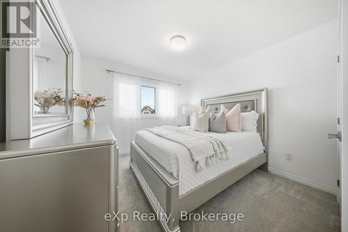 89 Acorn Trail, St. Thomas, ON - Indoor Photo Showing Bedroom