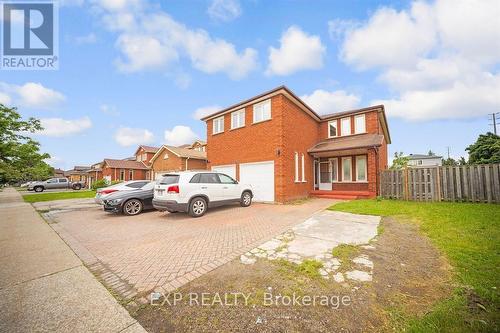 692 Huntington Ridge Drive, Mississauga, ON - Outdoor