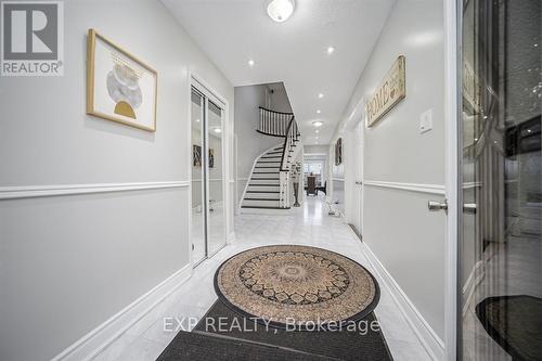 692 Huntington Ridge Drive, Mississauga, ON - Indoor Photo Showing Other Room