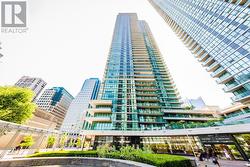 307 - 33 BAY STREET  Toronto, ON M5J 2Z3