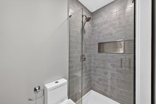 Salle de bains - 519 Boul. Beaconsfield, Beaconsfield, QC - Indoor Photo Showing Bathroom