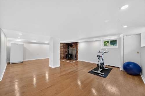 Salle familiale - 519 Boul. Beaconsfield, Beaconsfield, QC - Indoor