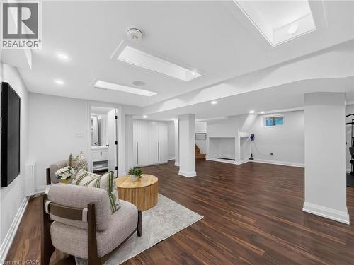 5178 Hunter Drive, Burlington, ON - Indoor
