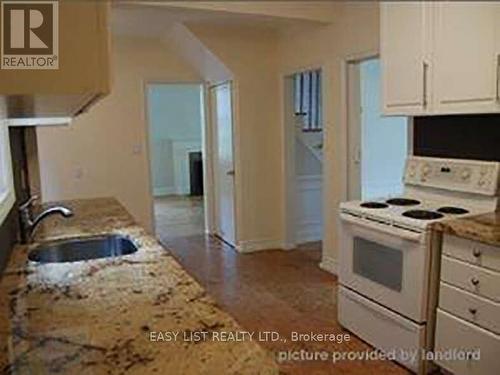 205 Ridley Boulevard, Toronto, ON - Indoor Photo Showing Kitchen