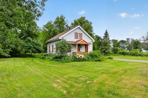 Cour - 1190 Rue Principale, Batiscan, QC - Outdoor