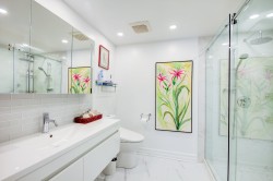 Master Bathroom - 
