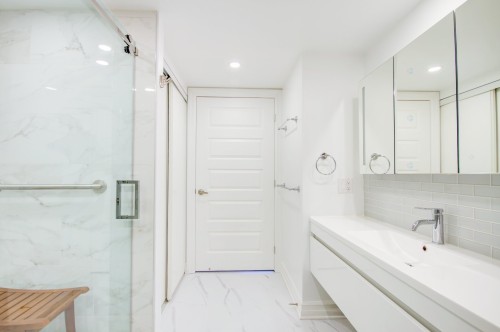 Salle de bains attenante à la CCP - 307-8 Rue Riverside, Saint-Lambert, QC - Indoor Photo Showing Bathroom