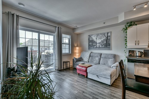 Salon - 307-1440 Av. De Rochechouart, Saint-Jérôme, QC - Indoor Photo Showing Living Room