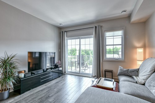 Salon - 307-1440 Av. De Rochechouart, Saint-Jérôme, QC - Indoor Photo Showing Living Room