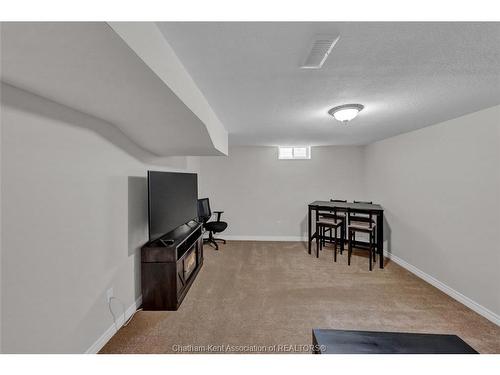21 Primrose Lane, Chatham, ON 
