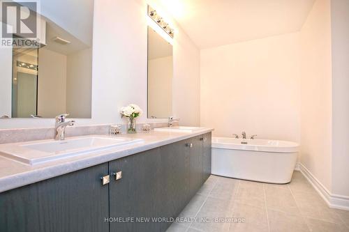 2970 Gatestone Path, Pickering, ON - Indoor Photo Showing Bathroom