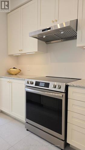 2970 Gatestone Path, Pickering, ON - Indoor Photo Showing Kitchen