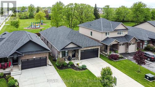 15 WILLOWBROOK DRIVE  Welland (West Welland), ON L3C 0G1