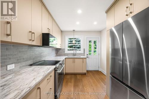 Kitchen - 581 Windermere Avenue, Ottawa, ON - Indoor Photo Showing Kitchen With Upgraded Kitchen