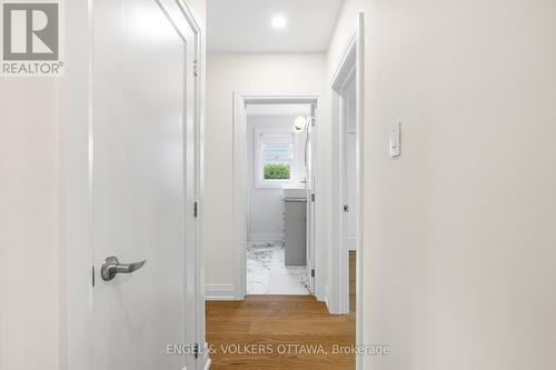 Main Floor Hall - 581 Windermere Avenue, Ottawa, ON - Indoor Photo Showing Other Room