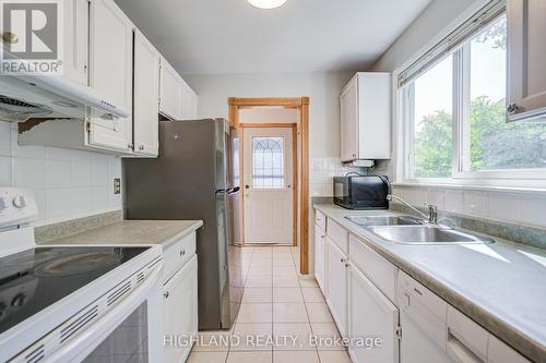 2075 South Millway, Mississauga, ON - Indoor Photo Showing Kitchen With Double Sink