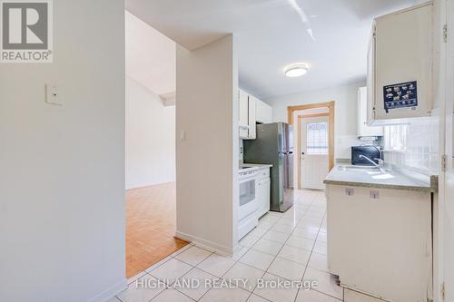 2075 South Millway, Mississauga, ON - Indoor Photo Showing Kitchen