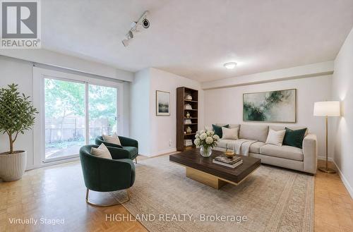 2075 South Millway, Mississauga, ON - Indoor Photo Showing Living Room