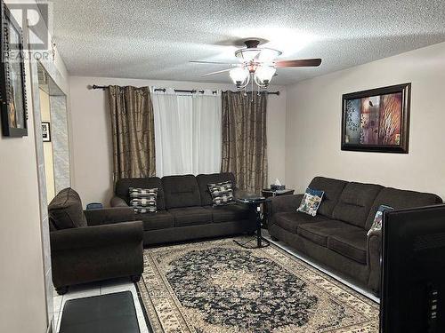 3546 Italia Crescent, Mississauga, ON - Indoor Photo Showing Living Room