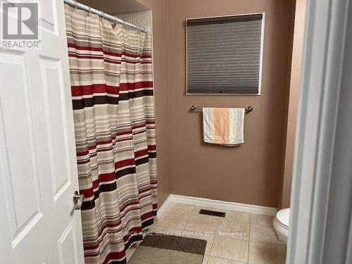 3546 Italia Crescent, Mississauga, ON - Indoor Photo Showing Bathroom