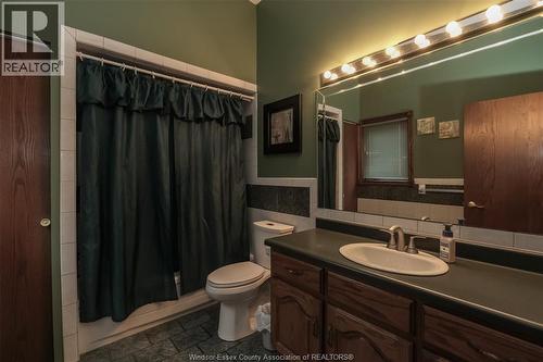 1747 Chornoby Crescent, Tecumseh, ON - Indoor Photo Showing Bathroom
