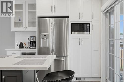682 Michael Drive, Tecumseh, ON - Indoor Photo Showing Kitchen