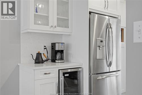 682 Michael Drive, Tecumseh, ON - Indoor Photo Showing Kitchen
