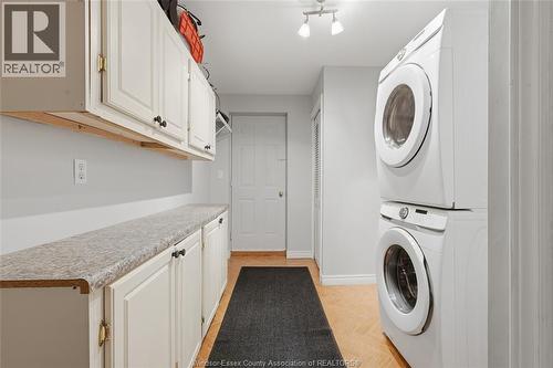 682 Michael Drive, Tecumseh, ON - Indoor Photo Showing Laundry Room