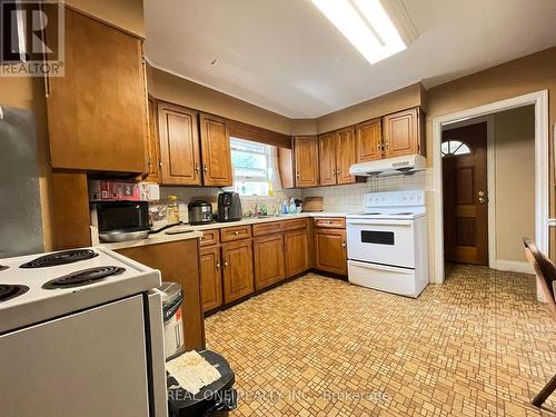35 BOWMAN (B) STREET , Hamilton, Ontario L8S 2T4 5