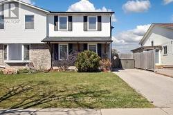 653 DORCHESTER DRIVE Oshawa, ON L1J 6L4