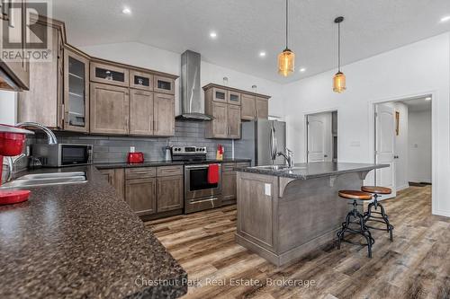 1415 Concession Rd 6, Kincardine, ON - Indoor Photo Showing Kitchen With Double Sink With Upgraded Kitchen
