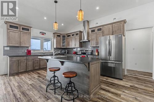 1415 Concession Rd 6, Kincardine, ON - Indoor Photo Showing Kitchen With Upgraded Kitchen