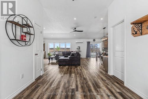 1415 Concession Rd 6, Kincardine, ON - Indoor