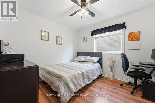 Second floor bedroom - 17 White Crescent, Barrie, ON - Indoor Photo Showing Bedroom