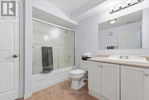 Lower level bath - 17 White Crescent, Barrie, ON - Indoor Photo Showing Bathroom