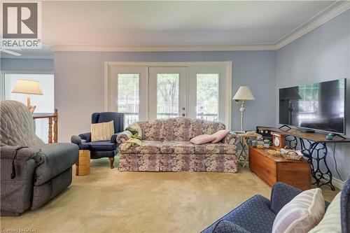 291 Villa Place, Waterloo, ON - Indoor Photo Showing Living Room