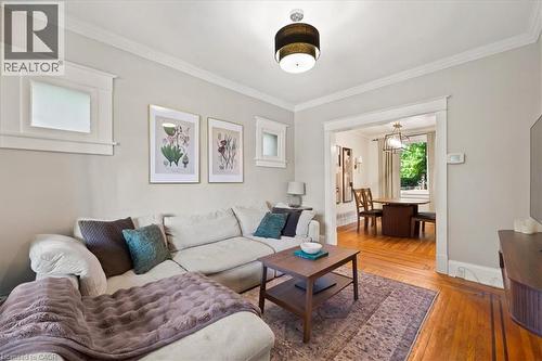 41 Macallum Street, Hamilton, ON - Indoor Photo Showing Living Room