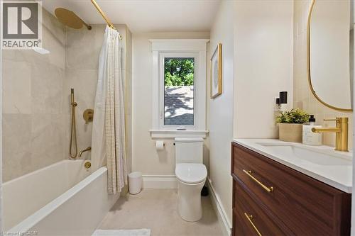 41 Macallum Street, Hamilton, ON - Indoor Photo Showing Bathroom