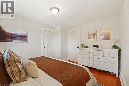 41 Macallum Street, Hamilton, ON - Indoor Photo Showing Bedroom