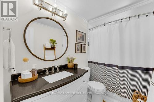 1482 Epping Road, Burlington, ON - Indoor Photo Showing Bathroom