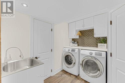 1482 Epping Road, Burlington, ON - Indoor Photo Showing Laundry Room