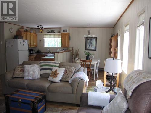 40 Loop Road, Terra Nova, NL - Indoor Photo Showing Living Room