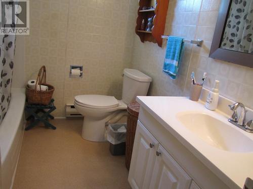 40 Loop Road, Terra Nova, NL - Indoor Photo Showing Bathroom