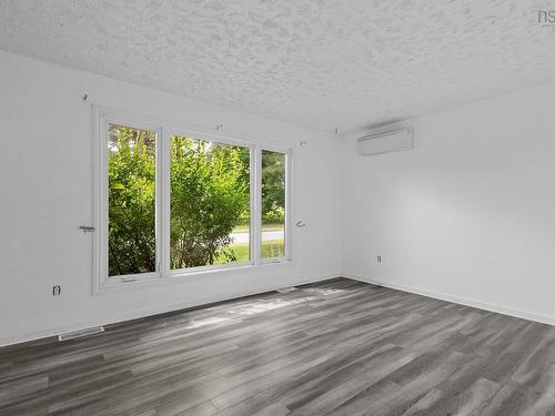 10 Tobermory Road, Dartmouth, NS - Indoor Photo Showing Other Room